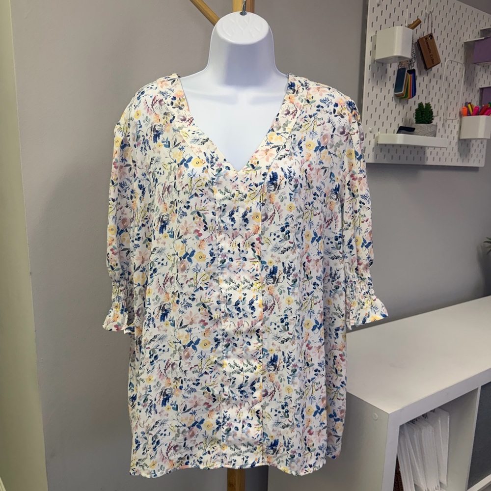 NWT Jones & Co Floral V-Neck Women's Top Size 3X - Picture 2 of 5